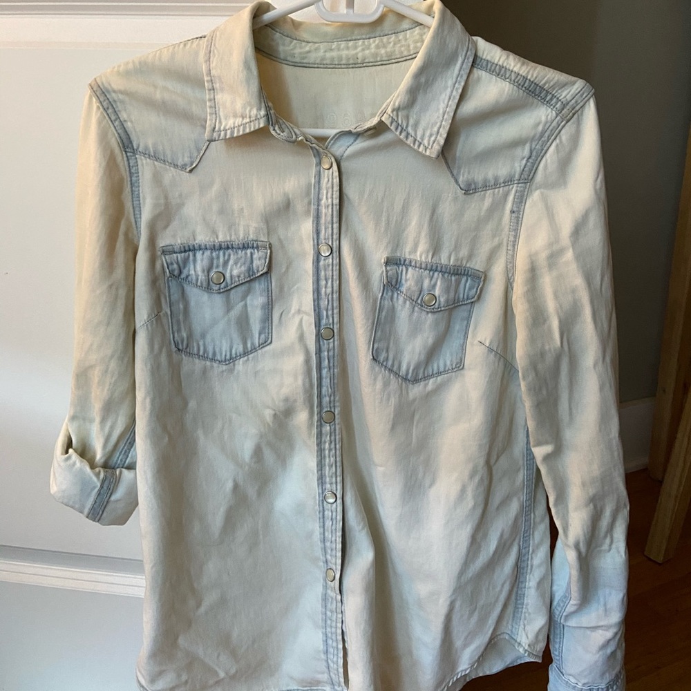 Light blue denim gap shirt